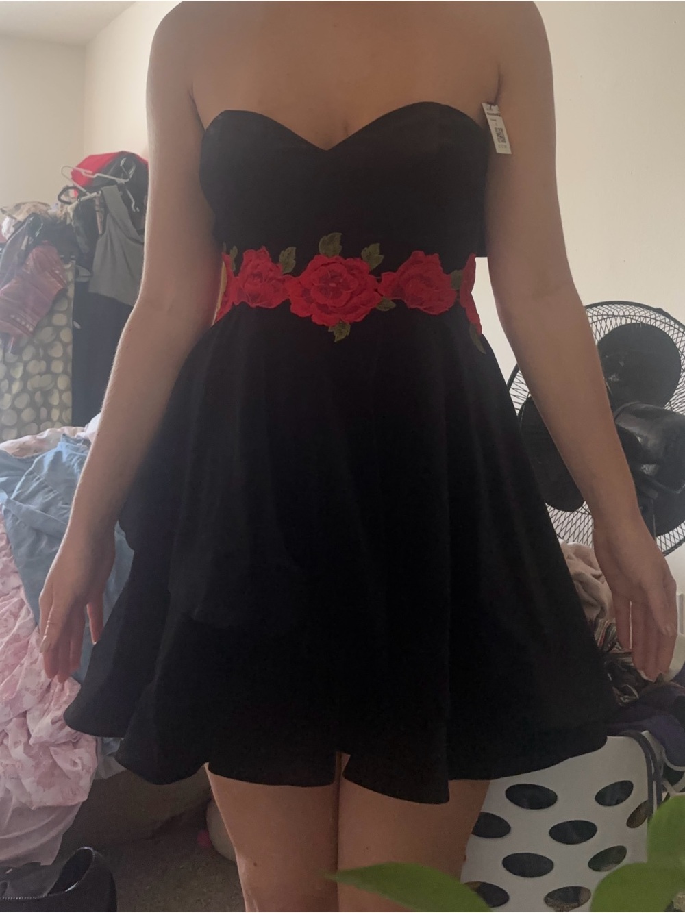 Vintage B Darlin’ strapless Black velvet Dress with Red Rose Waist Appliqué